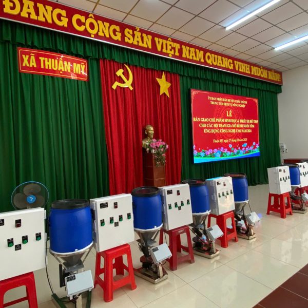 Lễ bàn giao thiết bị