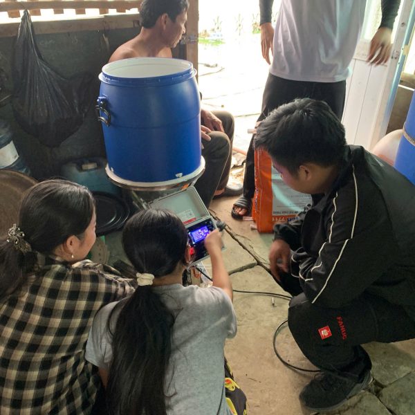 Hướng dẫn máy cho tôm ăn